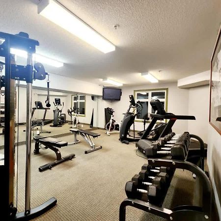 W118 New! Central Canmore- Light Industrial Hotel Room Exteriör bild